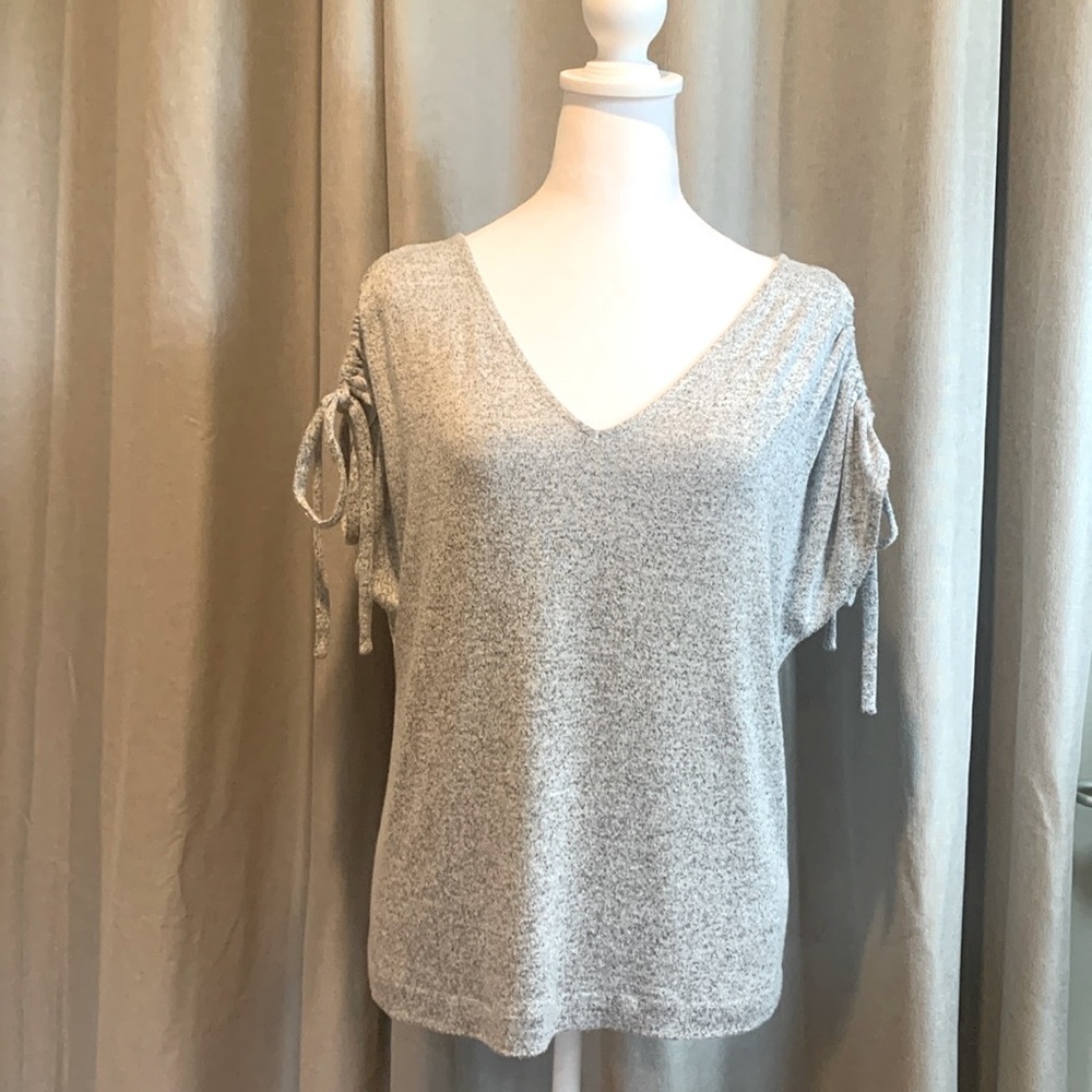 Lucky Brand Gray Peek-a-boo short Sleeve Top Size Small